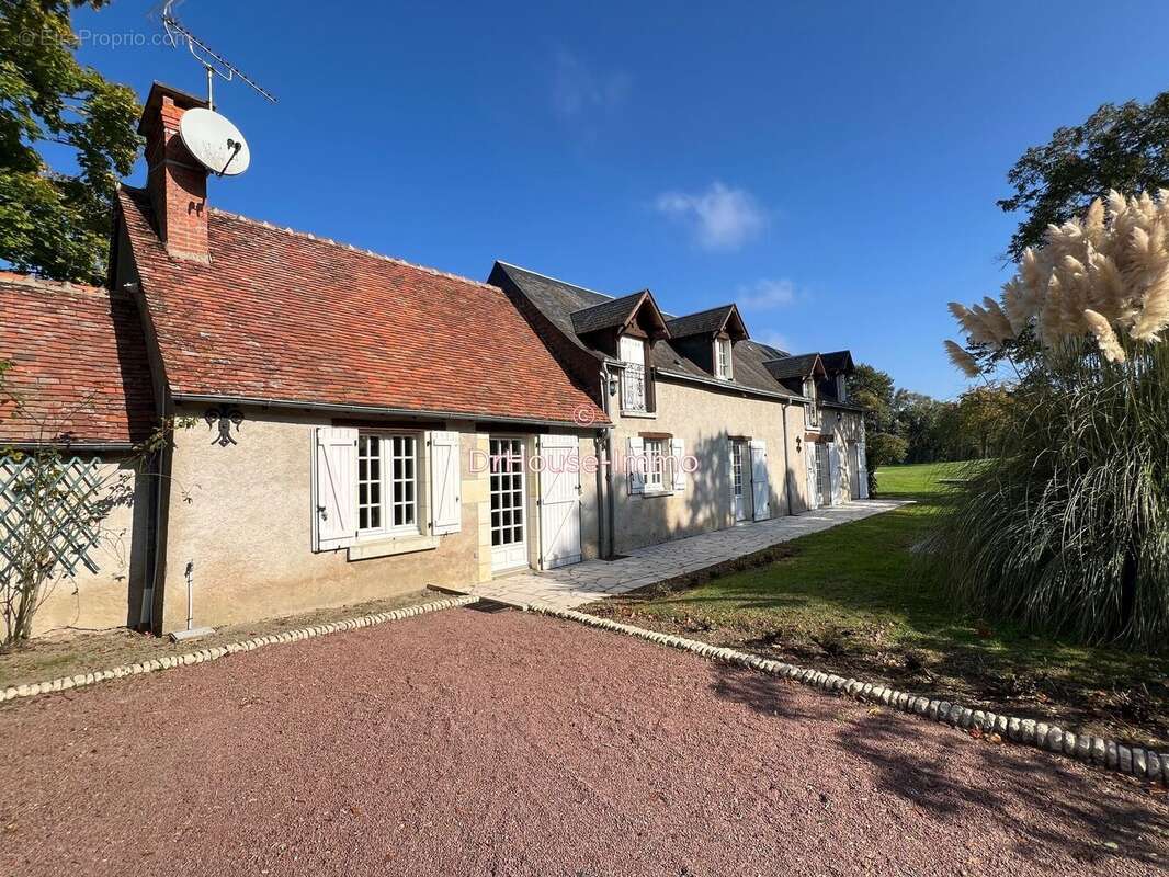Maison à MANTHELAN