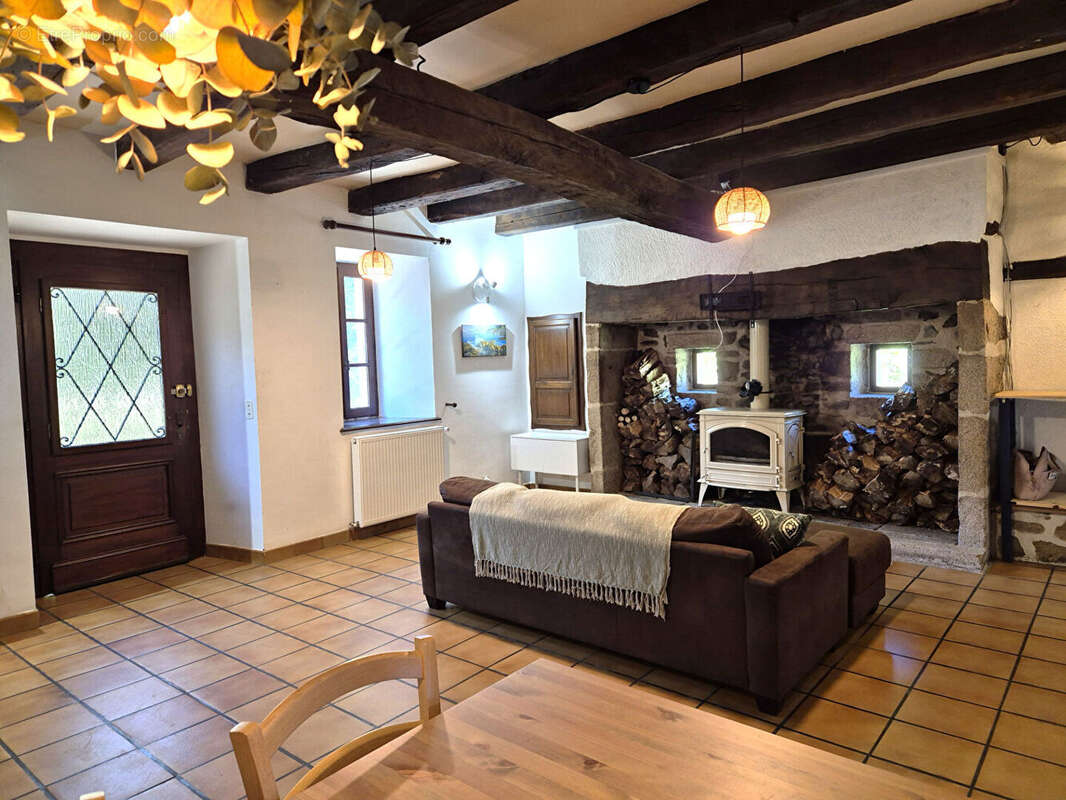Maison à MONCEAUX-SUR-DORDOGNE