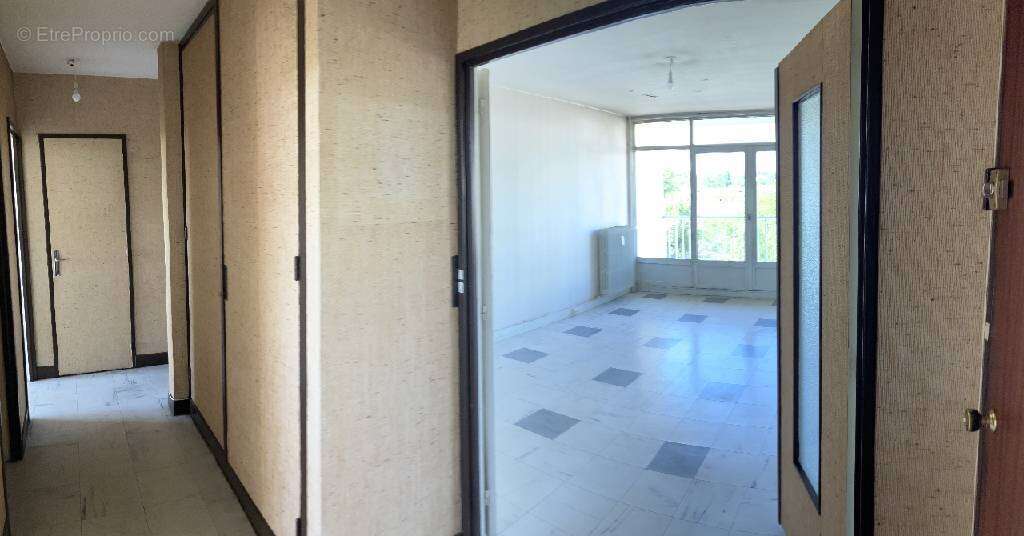 Appartement à SAVIGNY-SUR-ORGE