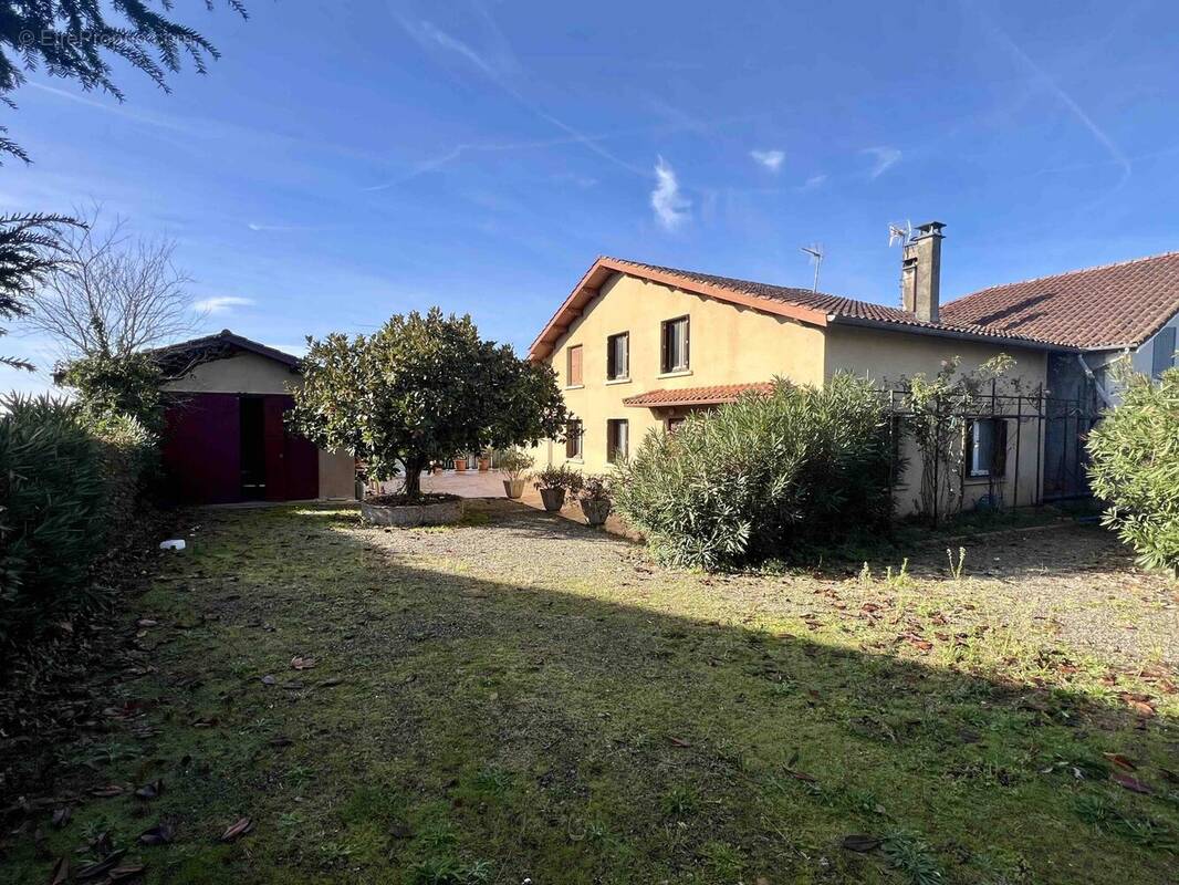 Maison à VERGOIGNAN