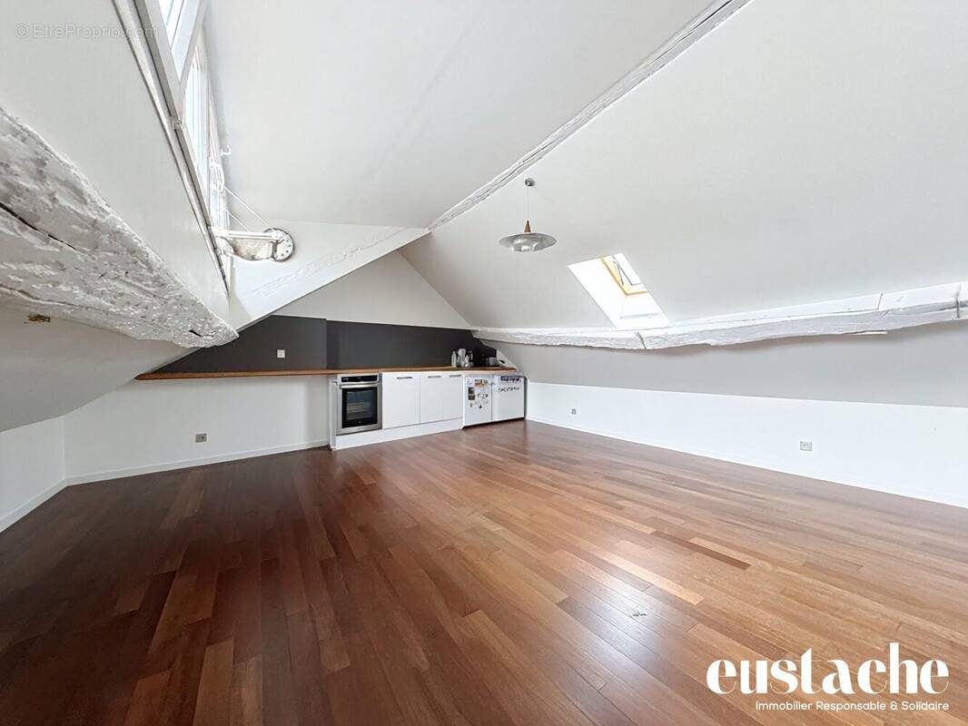 Appartement à PARIS-11E