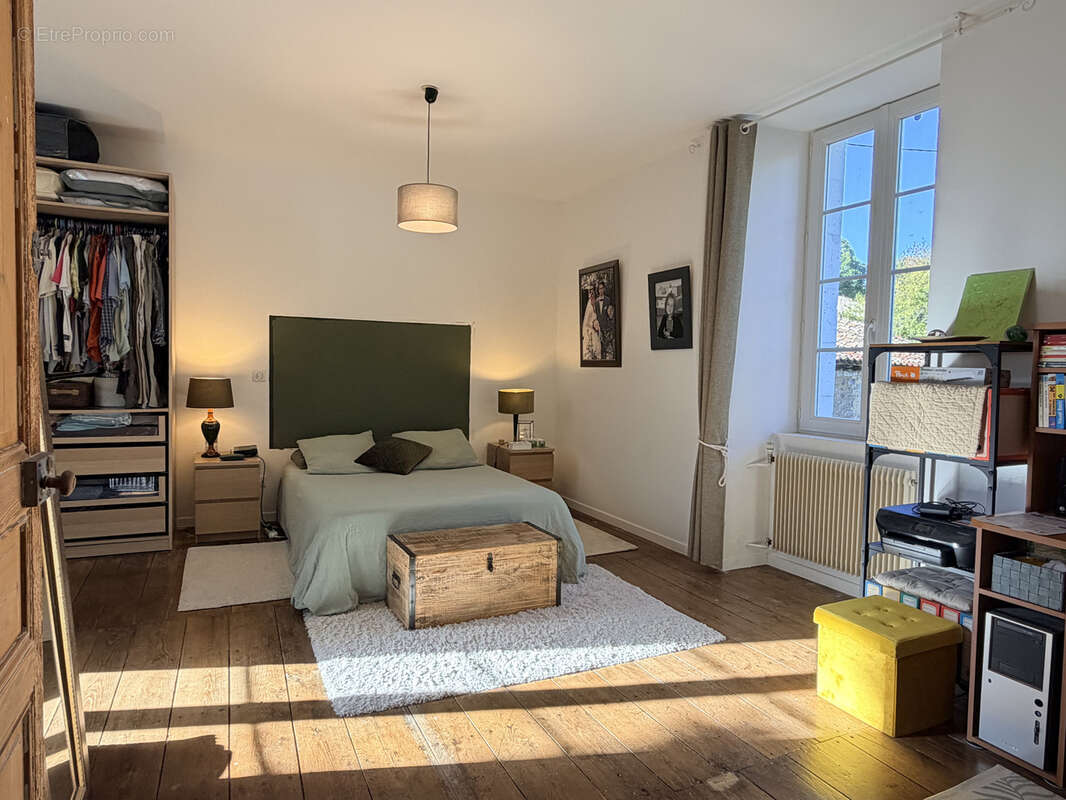 Maison à FOUQUEBRUNE