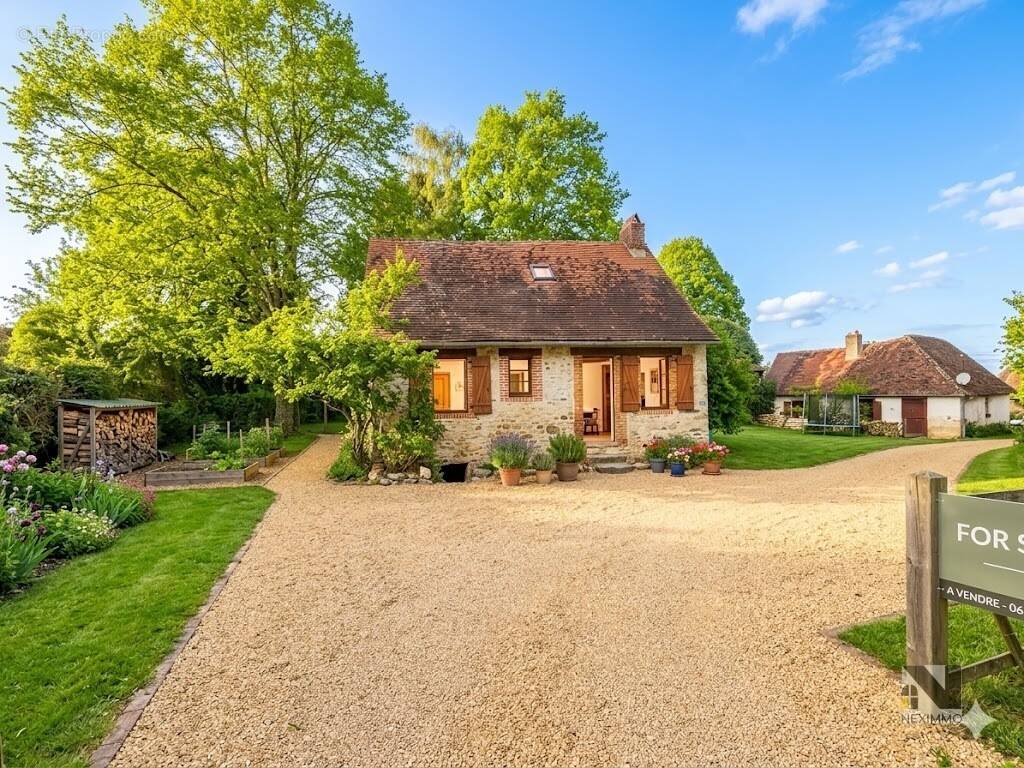 n°1 - Maison à JANAILHAC