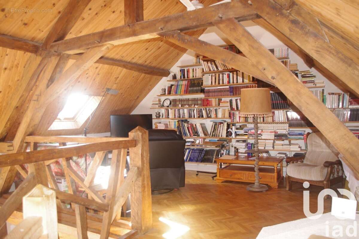 Maison 250 m² à Celle  - photo 5