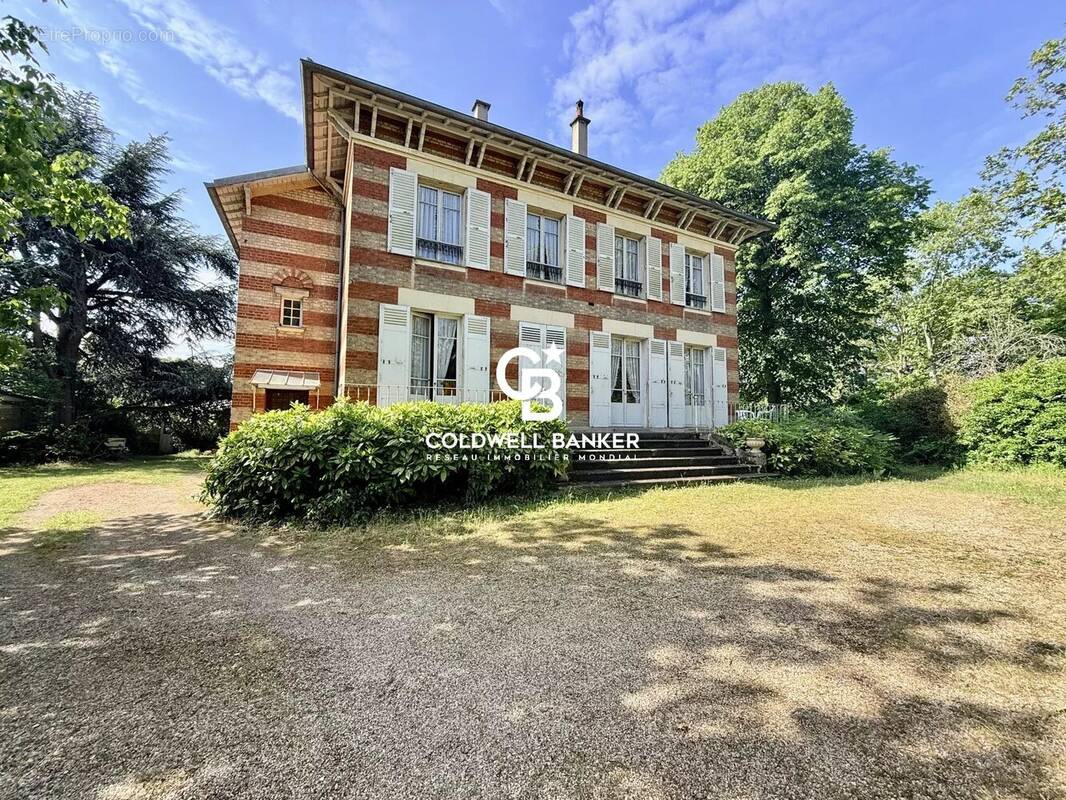 Maison à LE VESINET