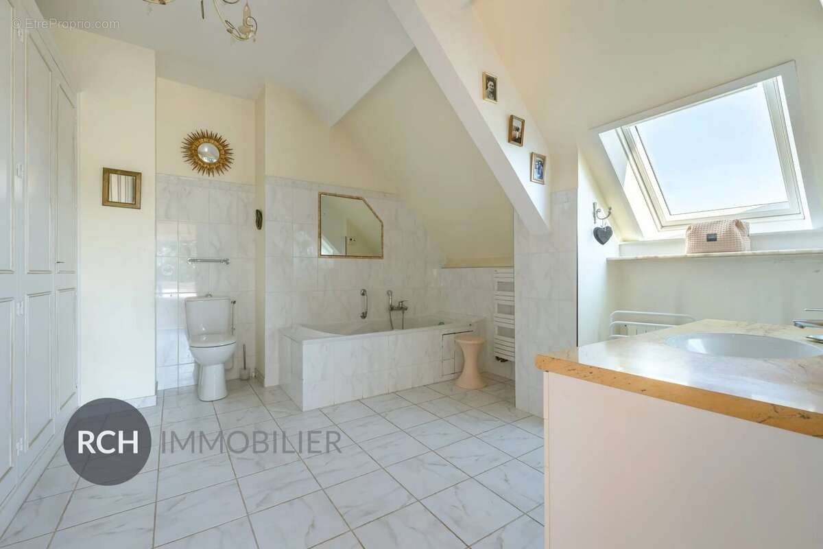 Maison à MONTFORT-L'AMAURY