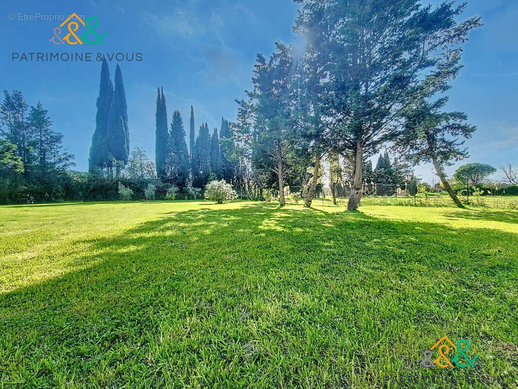 Terrain à BARBENTANE