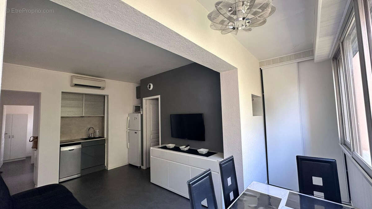 Appartement à BORMES-LES-MIMOSAS