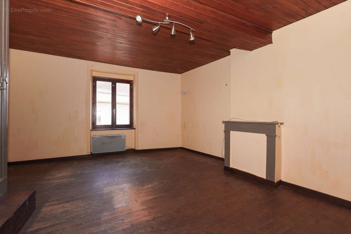 Maison à PONT-DU-CHATEAU