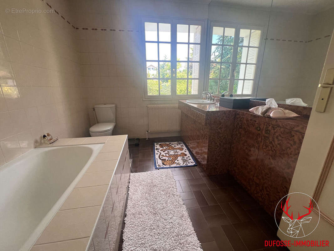 Belle maison Île de France à Corenc 7 pièce(s) 189 m2 - photo 9