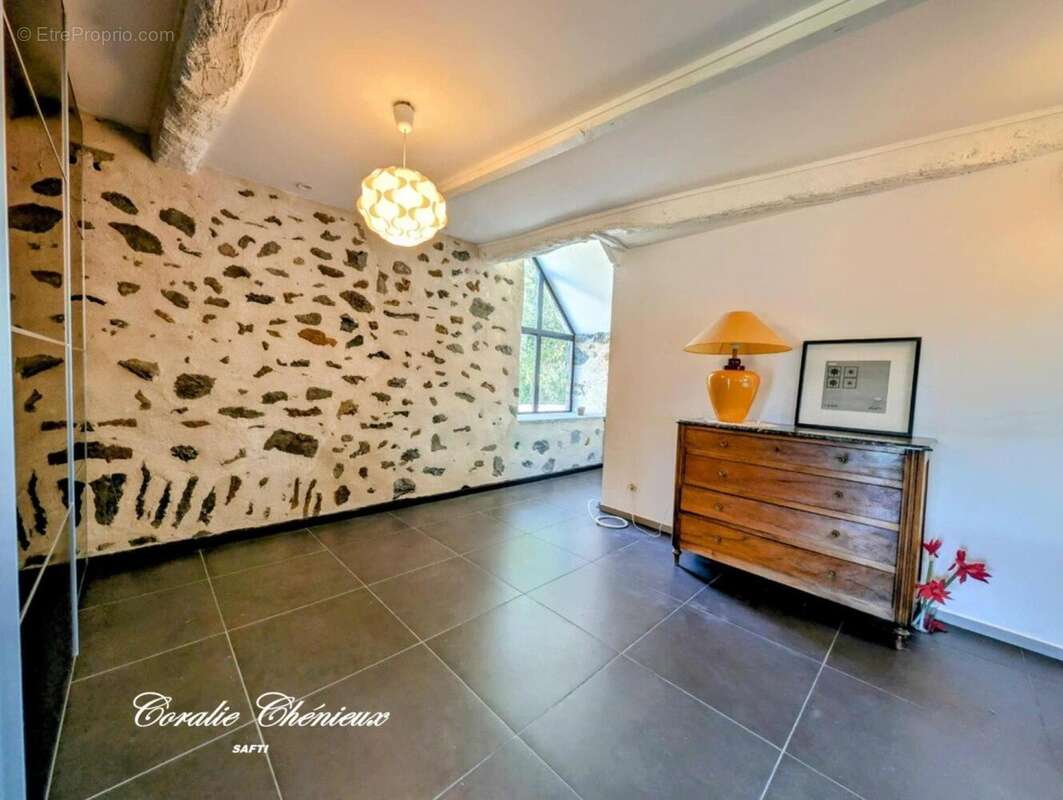 Photo 8 - Maison à ANGLARDS-DE-SALERS