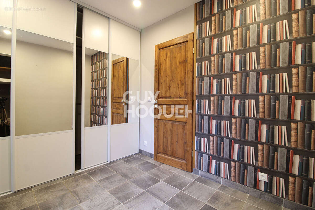 Maison à OZOUER-LE-VOULGIS