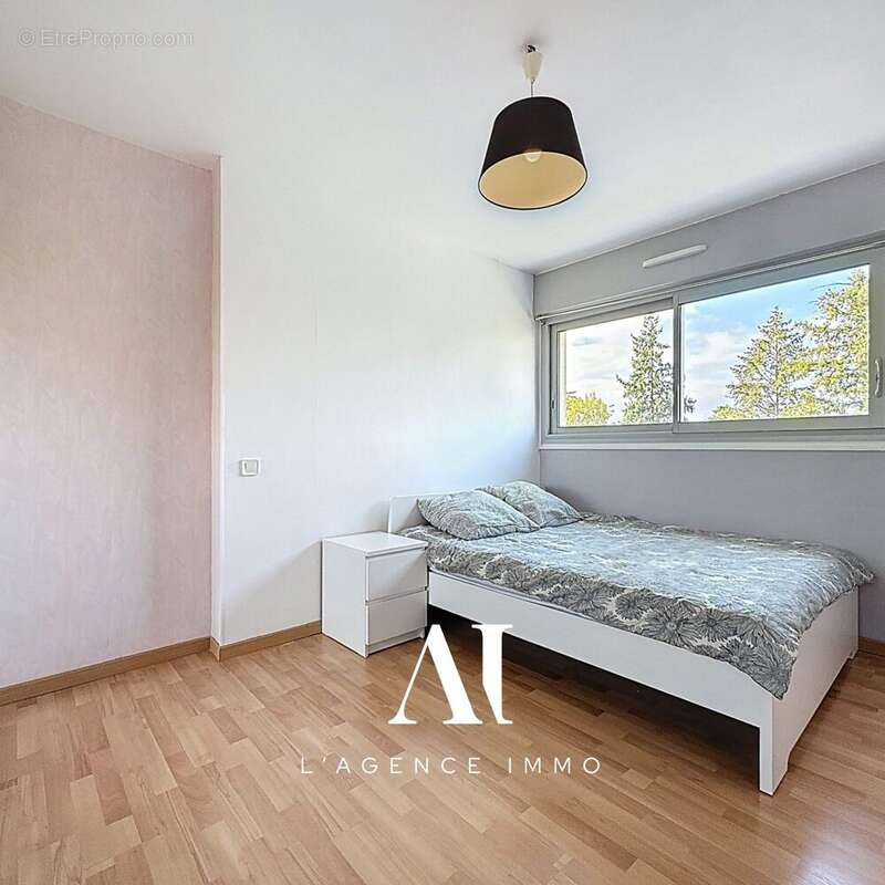 Appartement 4 pièces 85 m² à vendre à Ferney-Voltaire (01210) - photo 7