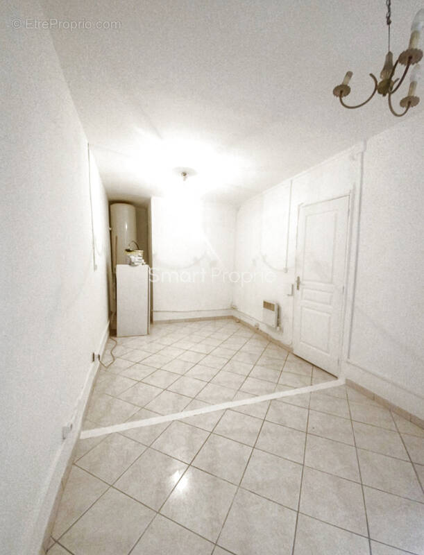 Appartement à MARSEILLE-2E