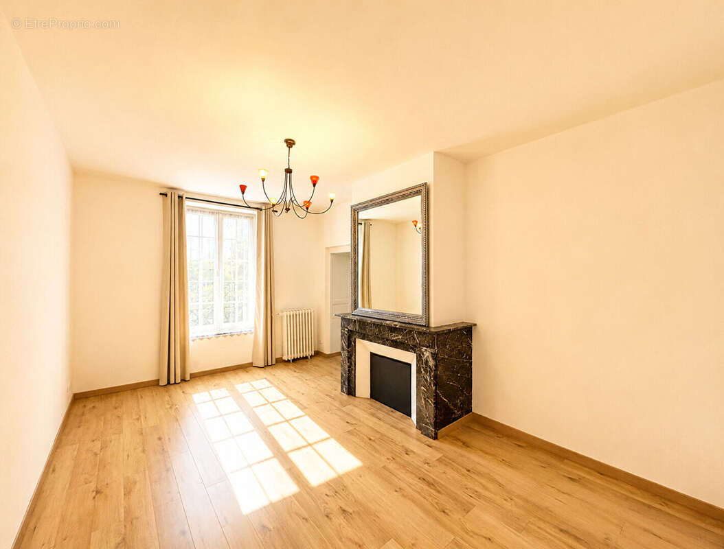 Appartement à CHARLEVILLE-MEZIERES