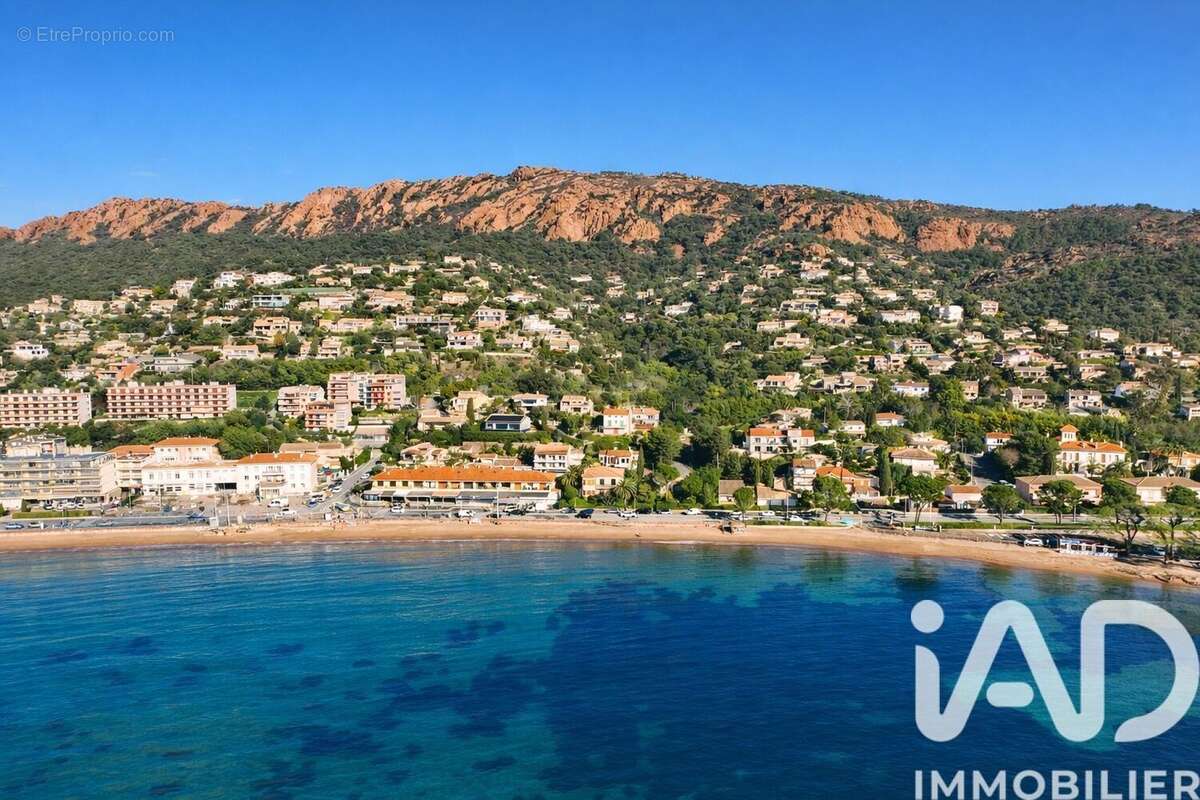 Appartement 106 m² à La Seyne-Sur-Mer  - photo 2