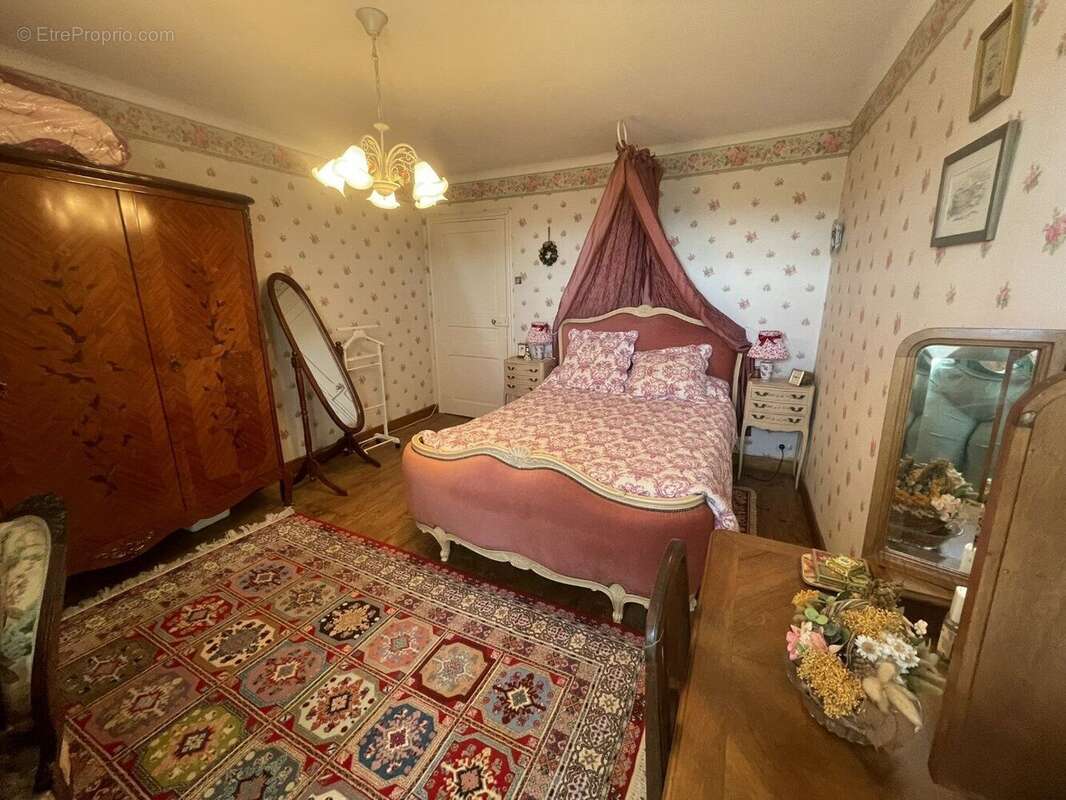Maison à MONTJAUX