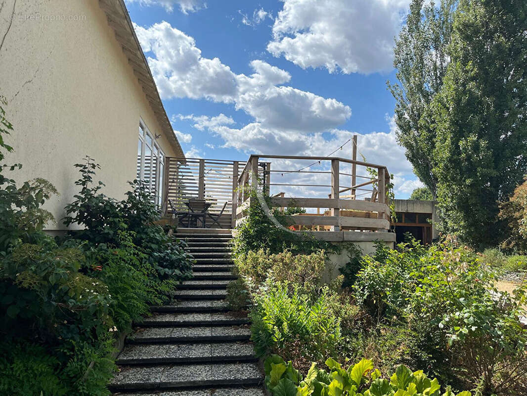 Maison à SAINT-BARTHELEMY-D&#039;ANJOU