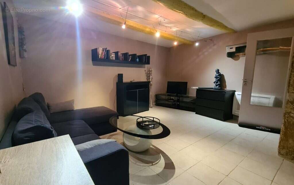 Maison à SUZE-LA-ROUSSE