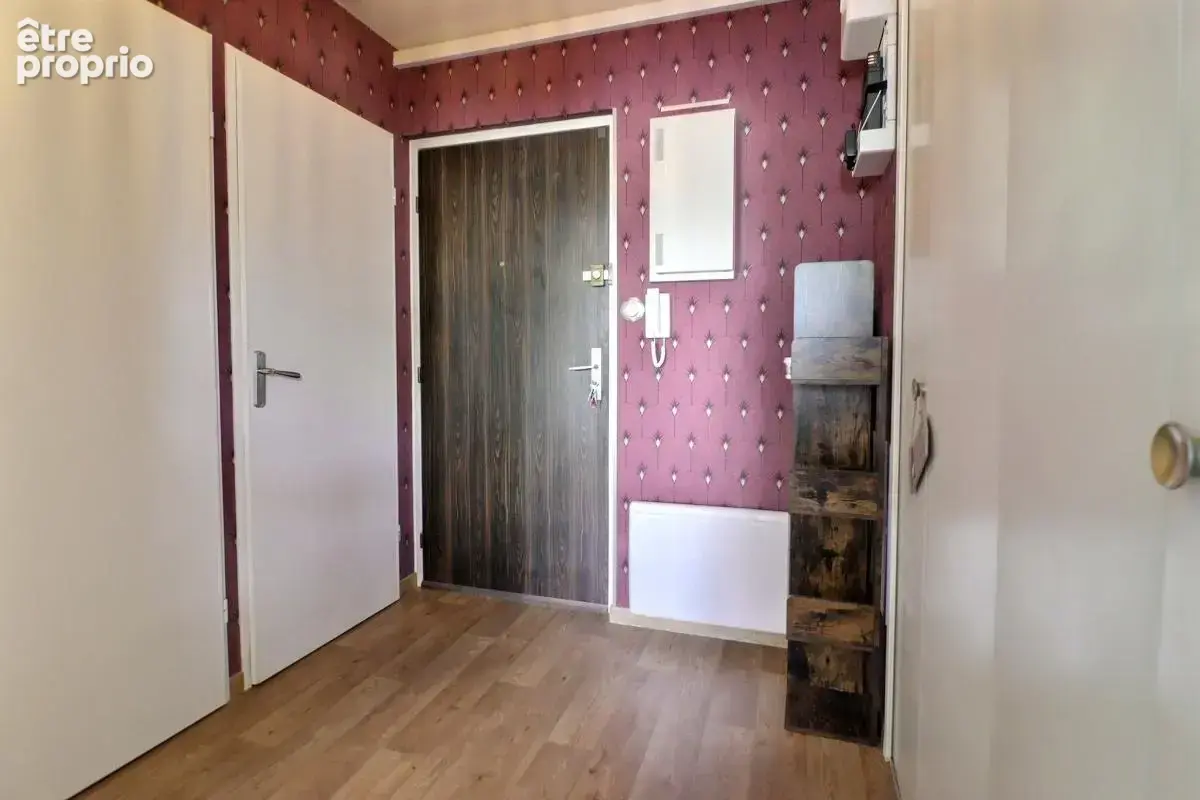 TALANT – Appartement rénové 49,39 m² avec balcon, cave et stationnement libre dans la Résidence - photo 7