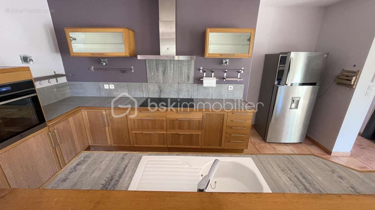 Belle narbonnaise lumineuse et genereuse , 4 chambres, garage et jardin - photo 3
