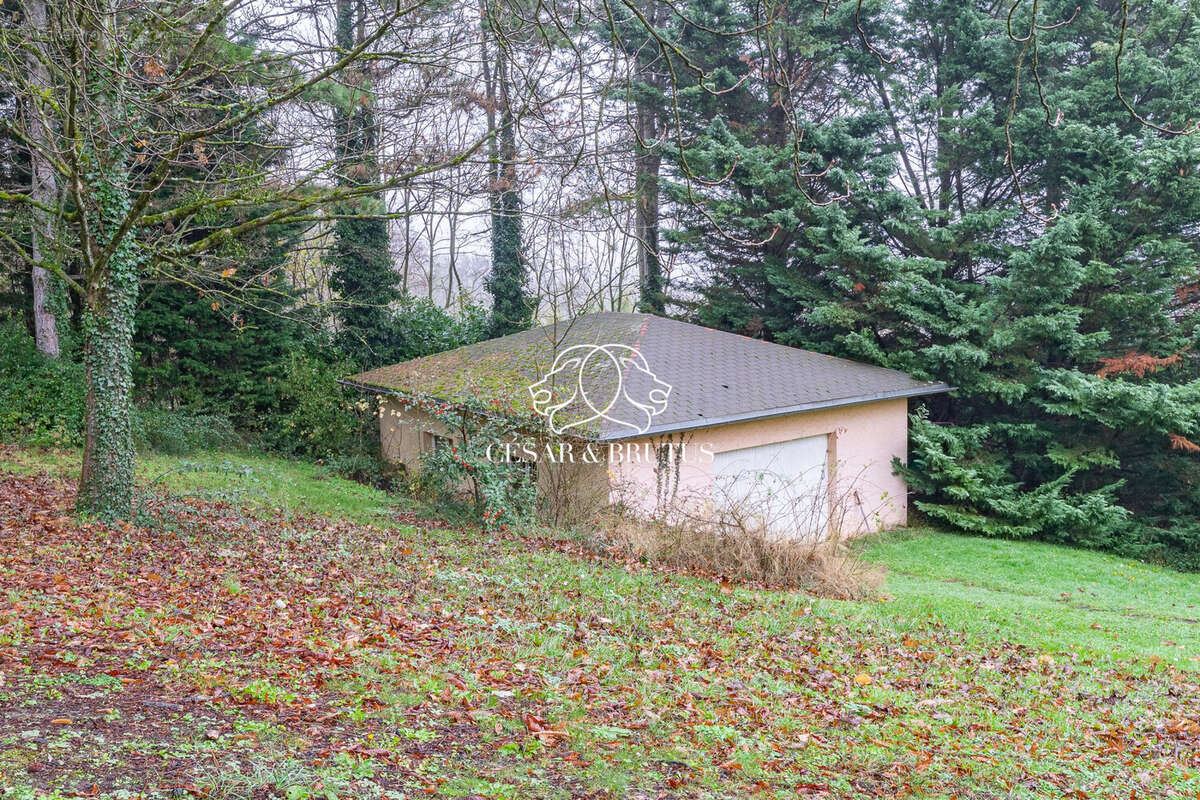 Maison à COLLONGES-AU-MONT-D'OR