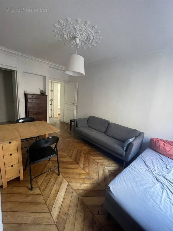 Appartement à PARIS-10E