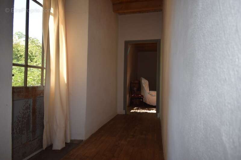 Maison à SAINT-MARTIN-LABOUVAL