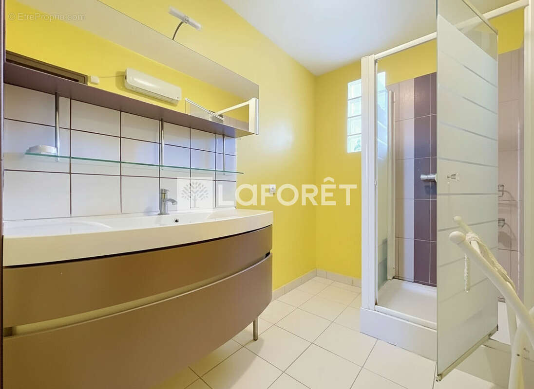 À vendre T4 traversant de 69 m²  Cleunay / La Courrouze - photo 4