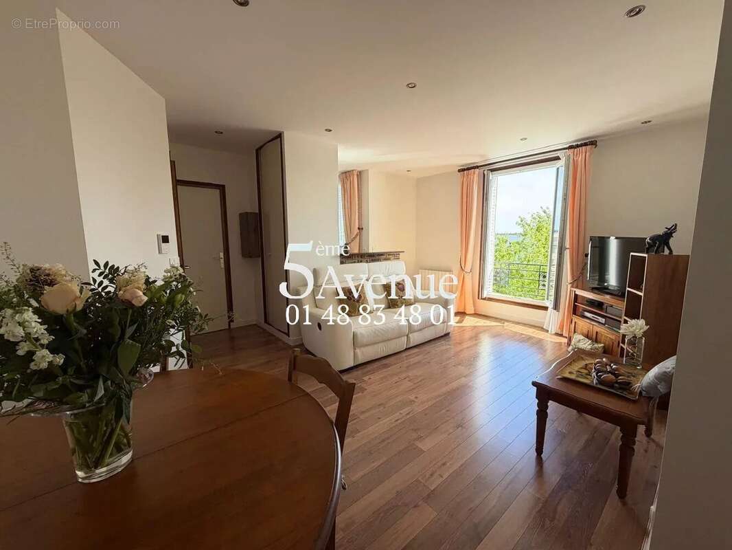 Appartement à SAINT-MAUR-DES-FOSSES