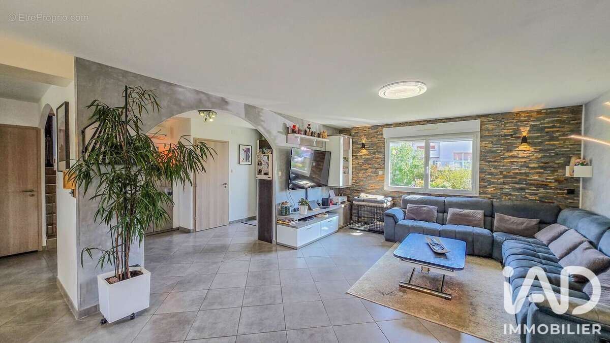 Maison 186 m² à Rurange-Les-Thionville  - photo 6