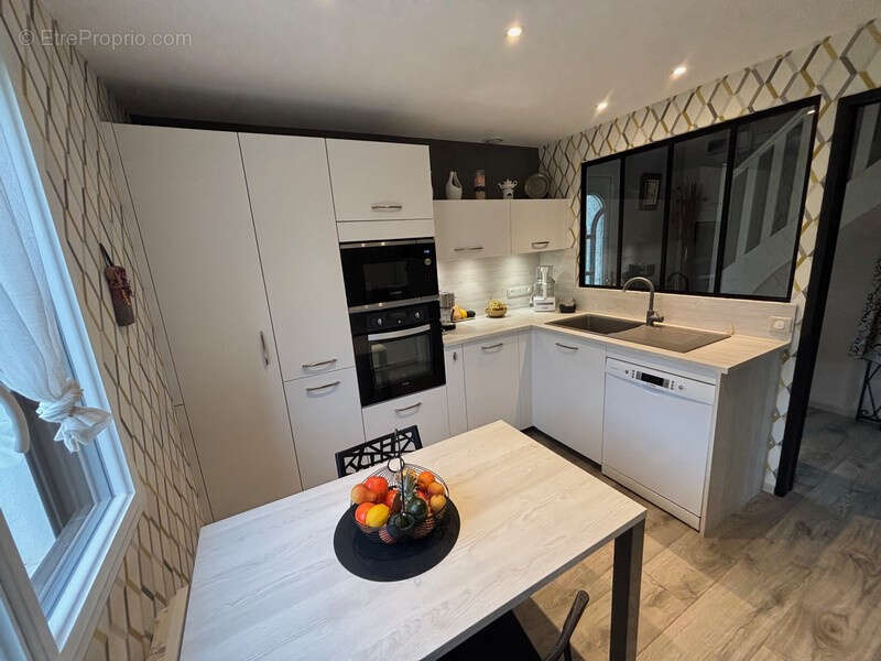 Maison à SAINT-MARTIN-DE-BOSCHERVILLE