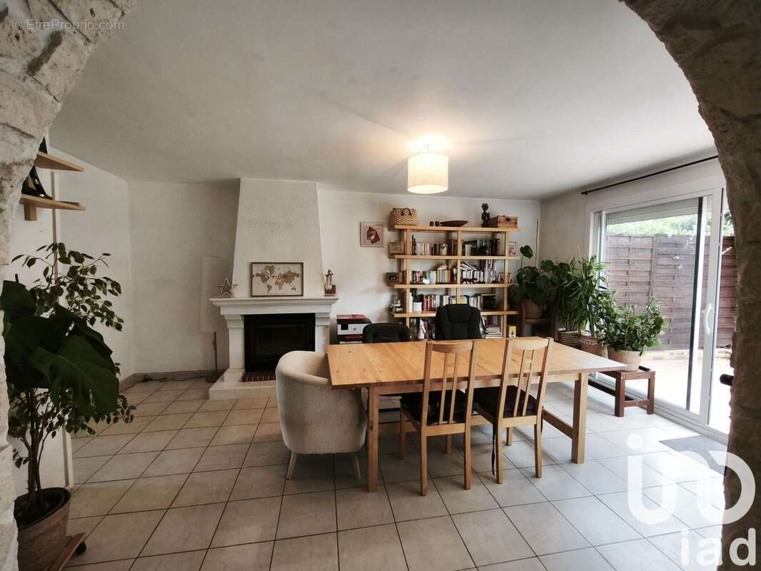 Photo 3 - Maison à LE PLESSIS-BELLEVILLE