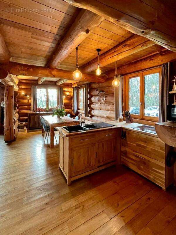 Chalet authentique de 144 m2 sur sous-sol - photo 12