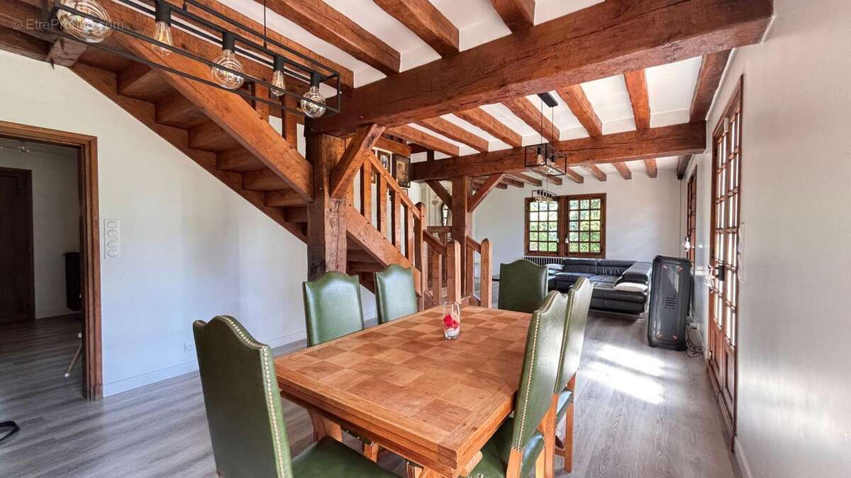 Maison à ETAMPES