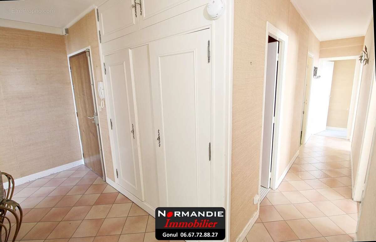 Appartement à SAINT-ETIENNE-DU-ROUVRAY