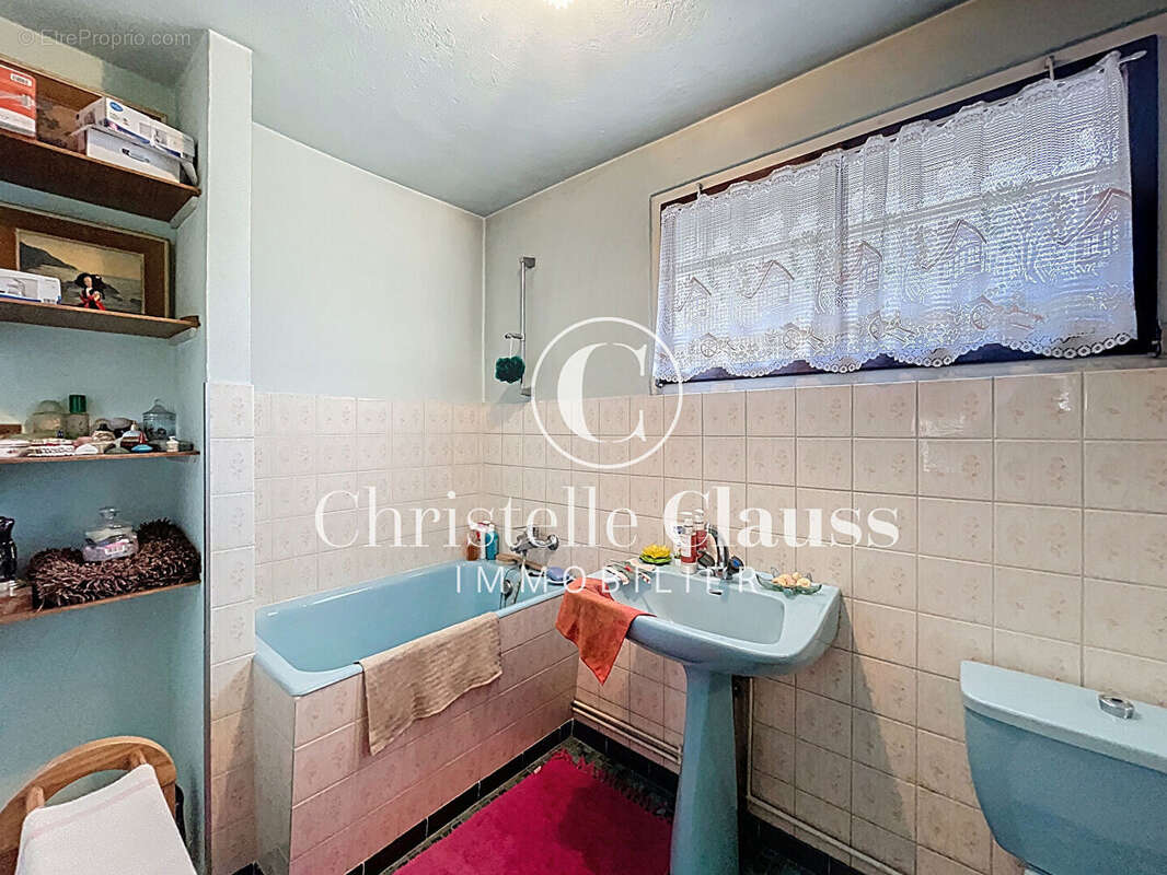 Maison à VILLAGE-NEUF