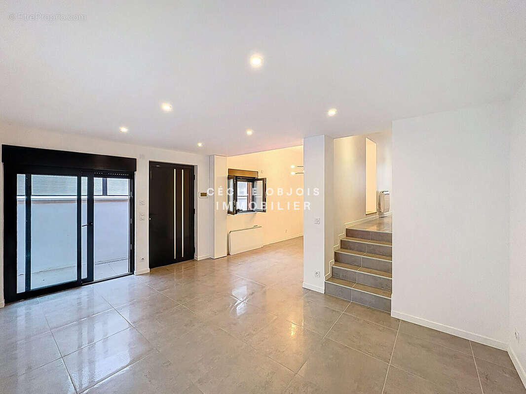 Maison à LE PERREUX-SUR-MARNE