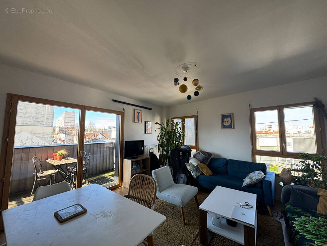 Appartement à AUBERVILLIERS