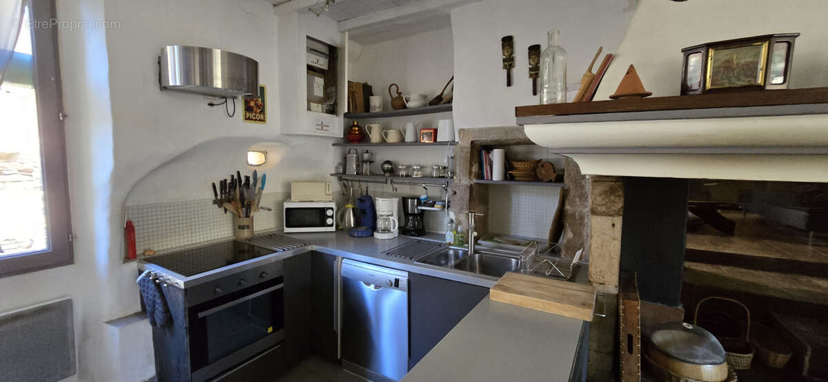 Maison à MONTPEYROUX