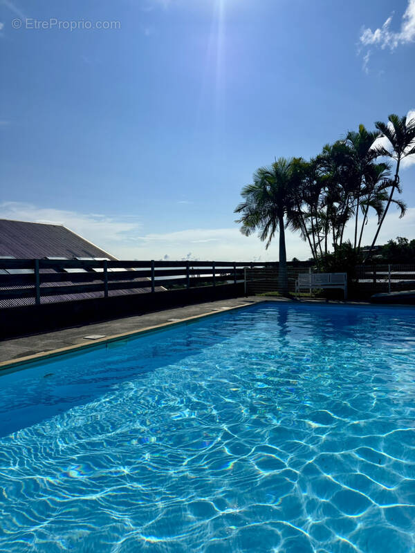 Appartement à LES AVIRONS