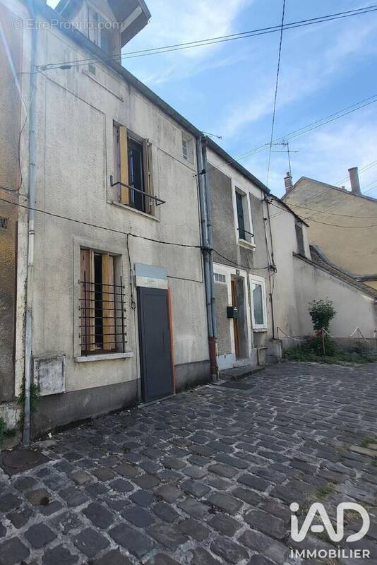 Maison 65 m² à Montereau-Fault-Yonne  - photo 1