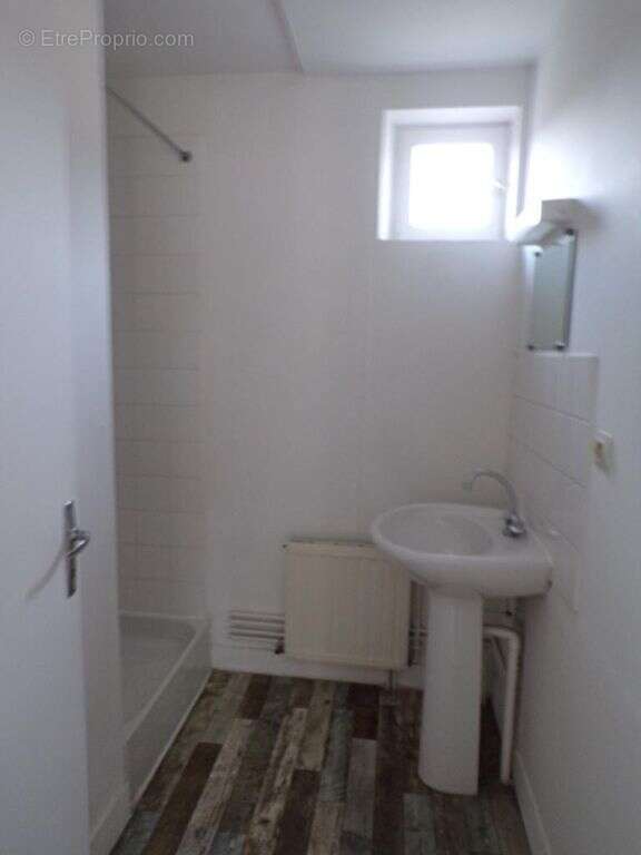 Appartement à RUGLES