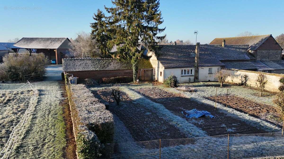 Maison à SAINT-LAURENT-LA-GATINE