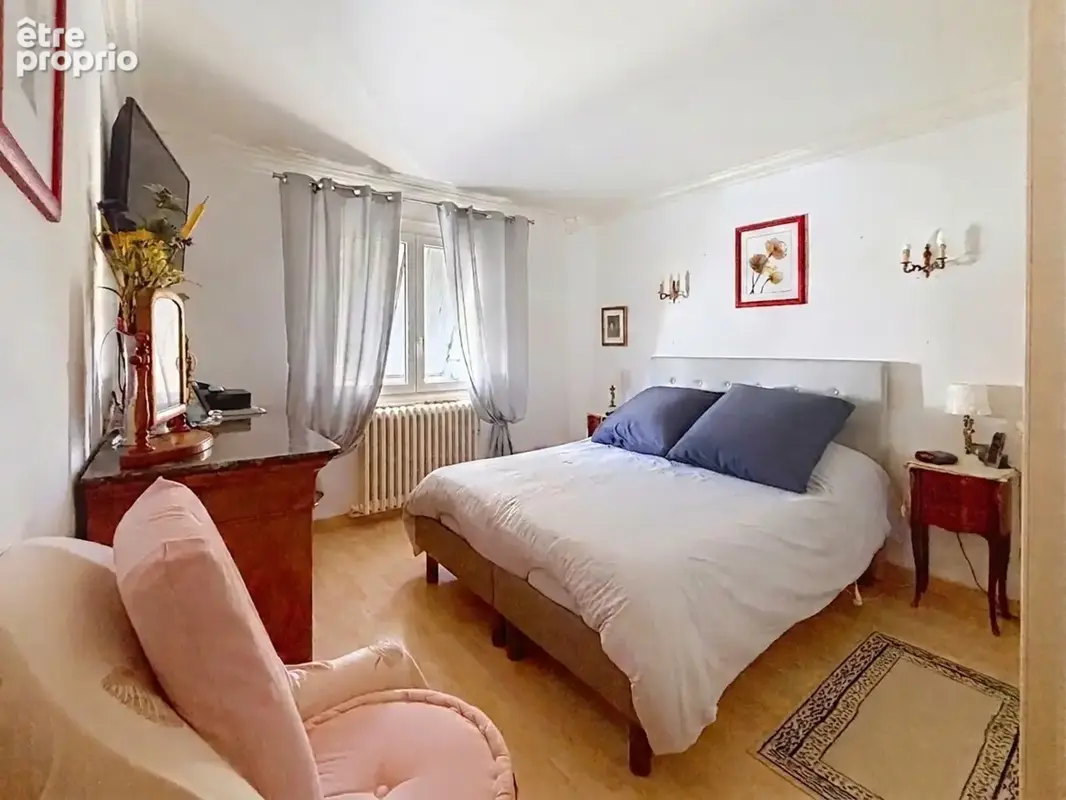  À VENDRE – Maison familiale de 198M² avec terrain de 1143 m² à Longueville, à 5 km de Granville et 3 km des plages - photo 4