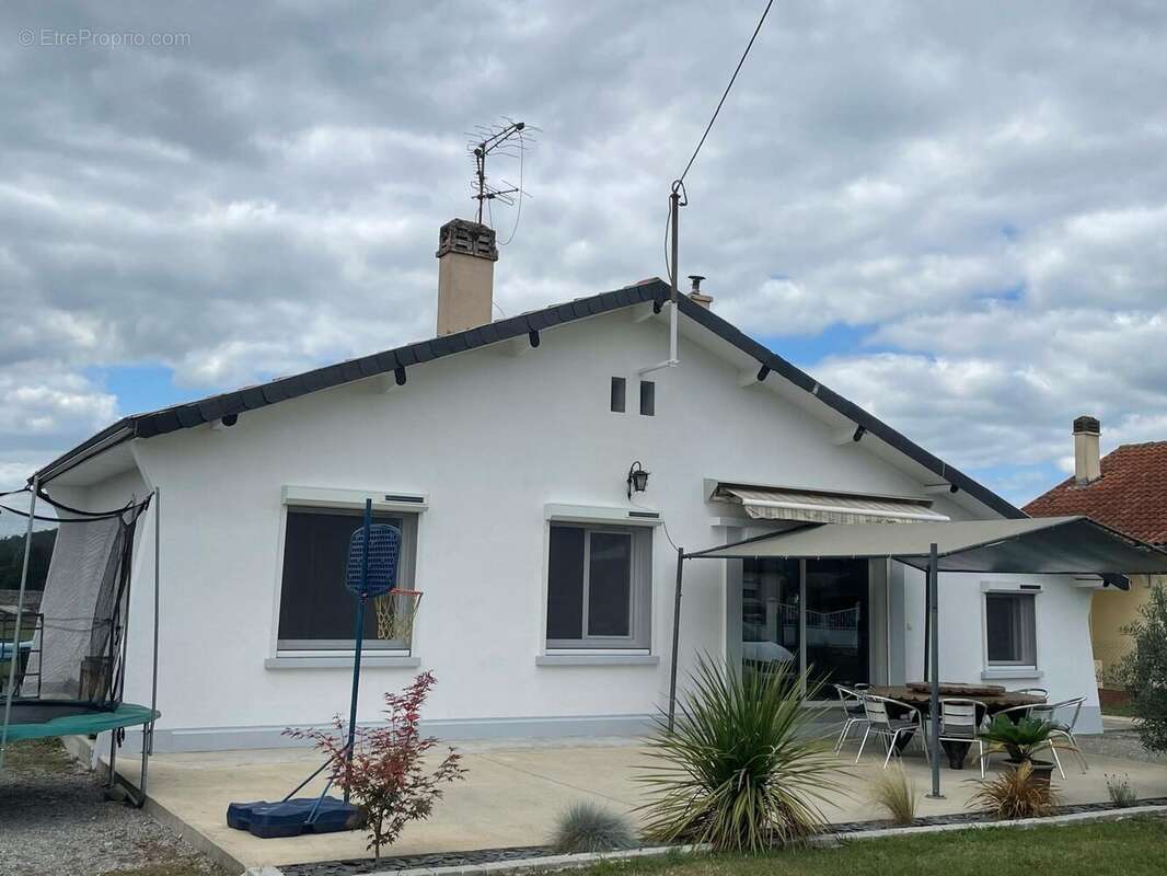 Maison à ANGAIS
