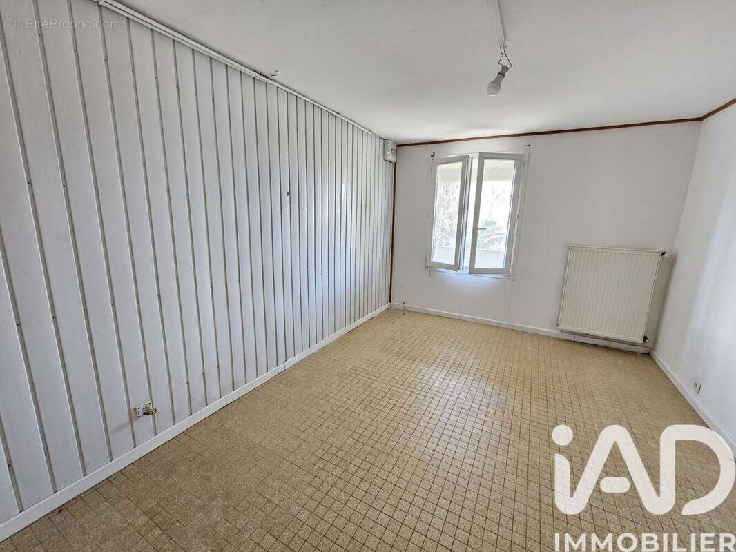 Maison 83 m² à Saint-Vincent-De-Barres  - photo 9
