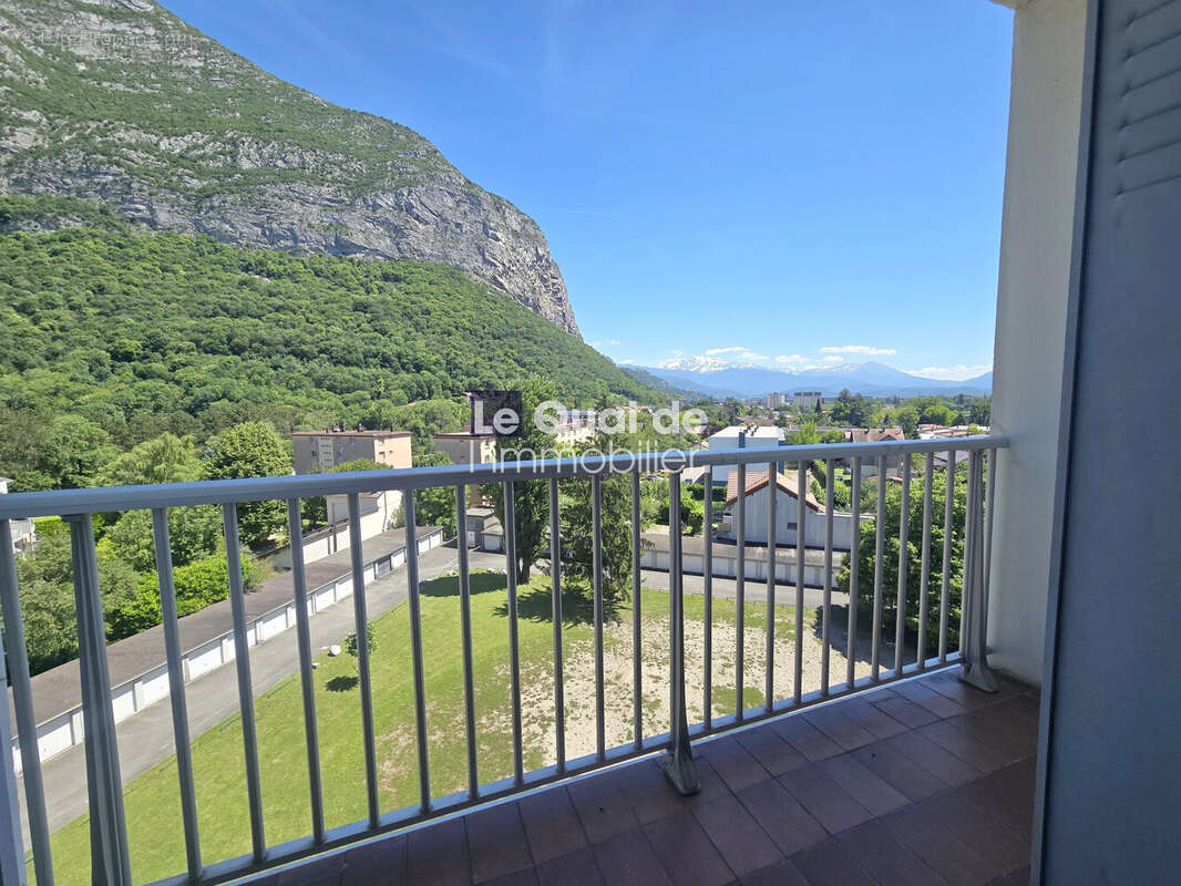 Appartement à SAINT-EGREVE