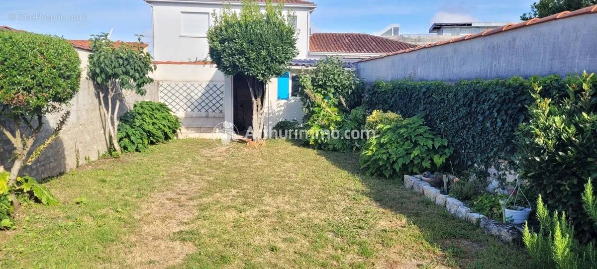 Maison à SAINT-JEAN-D&#039;ANGELY