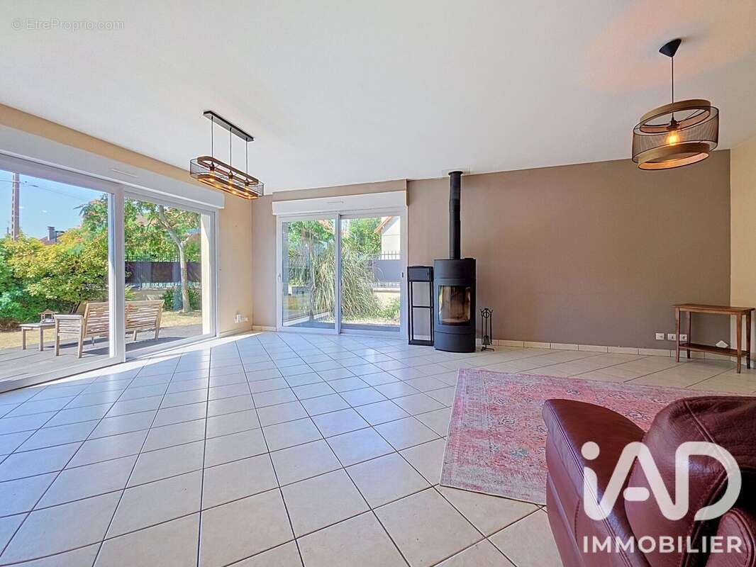 Maison 170 m² à Gagny  - photo 5